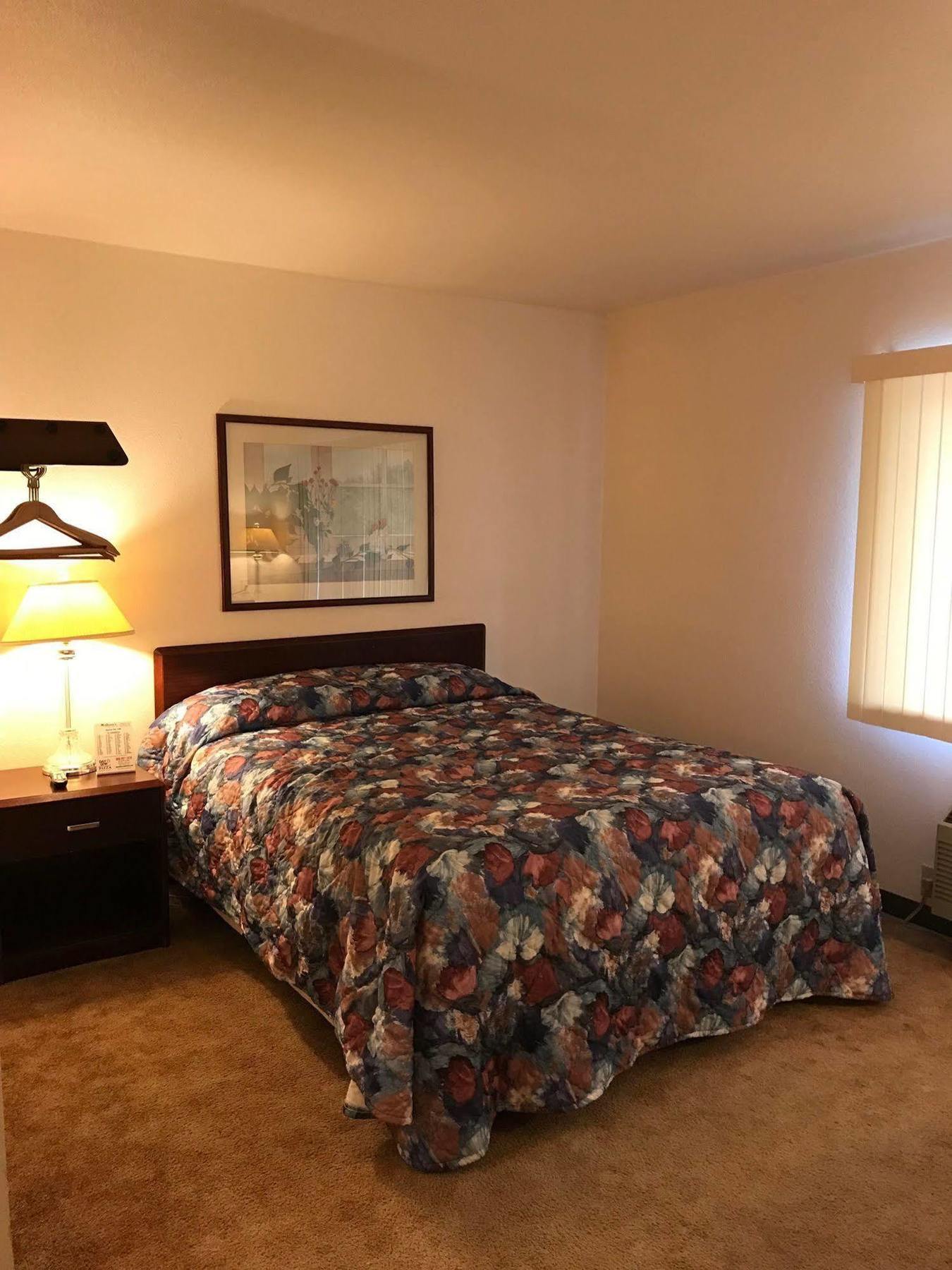 Mcgovern'S Motel And Suites Sun Prairie Dış mekan fotoğraf